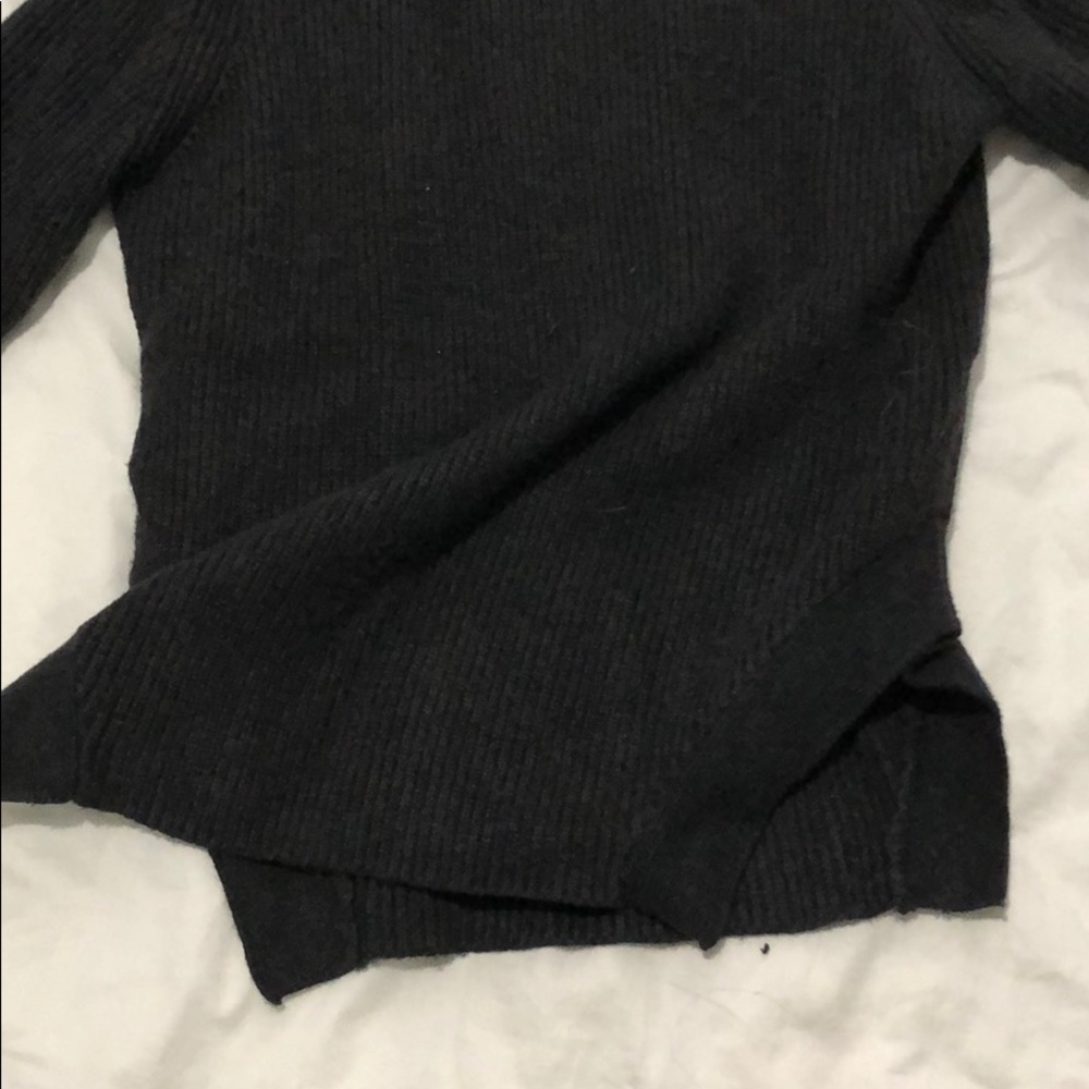 Grey sweater - Picture 2 of 3